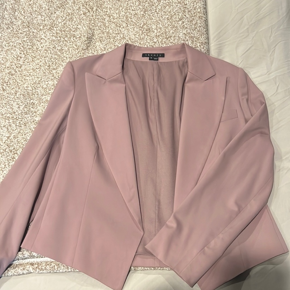Mauve Theory cropped tuxedo blazer